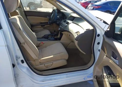 2009 Honda Accord 2.4 Lx z USA, uszkodzony, nr VIN JHMCP26359C014847